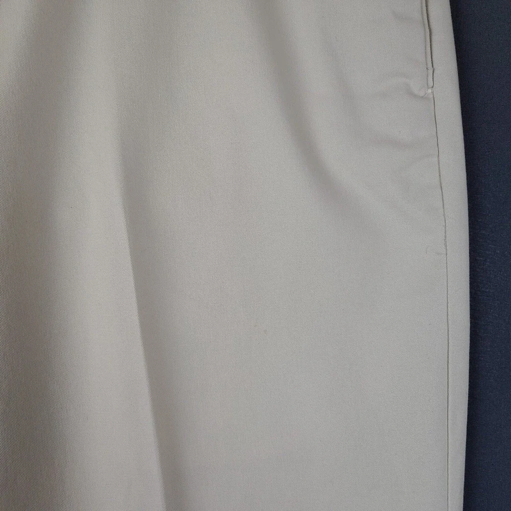 Dockers Pants‎ Mens 36x29 (Actual 37x27) Ivory Flat Front Relaxed Fit Golf Chino